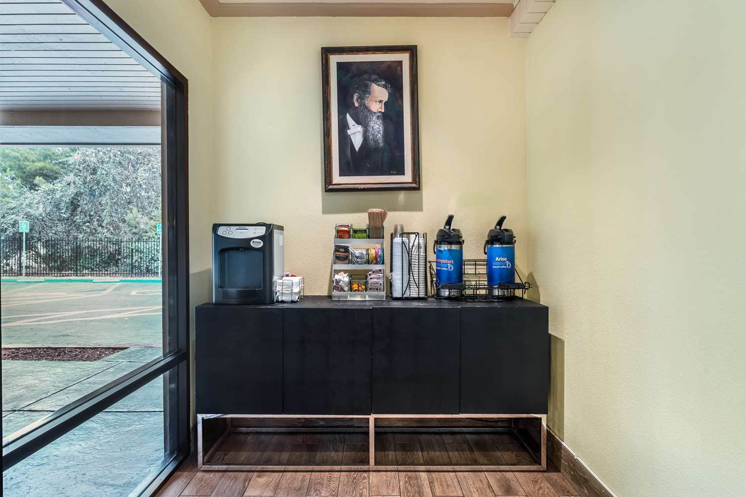 Best Western John Muir Inn