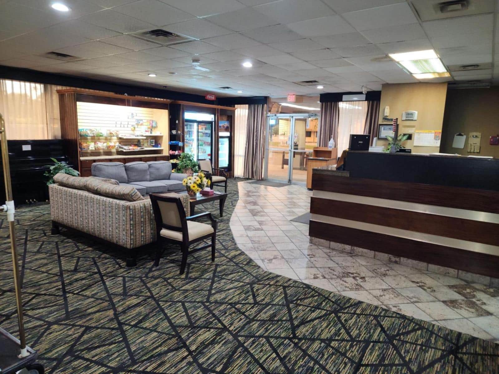 Discovery Inn & Suites