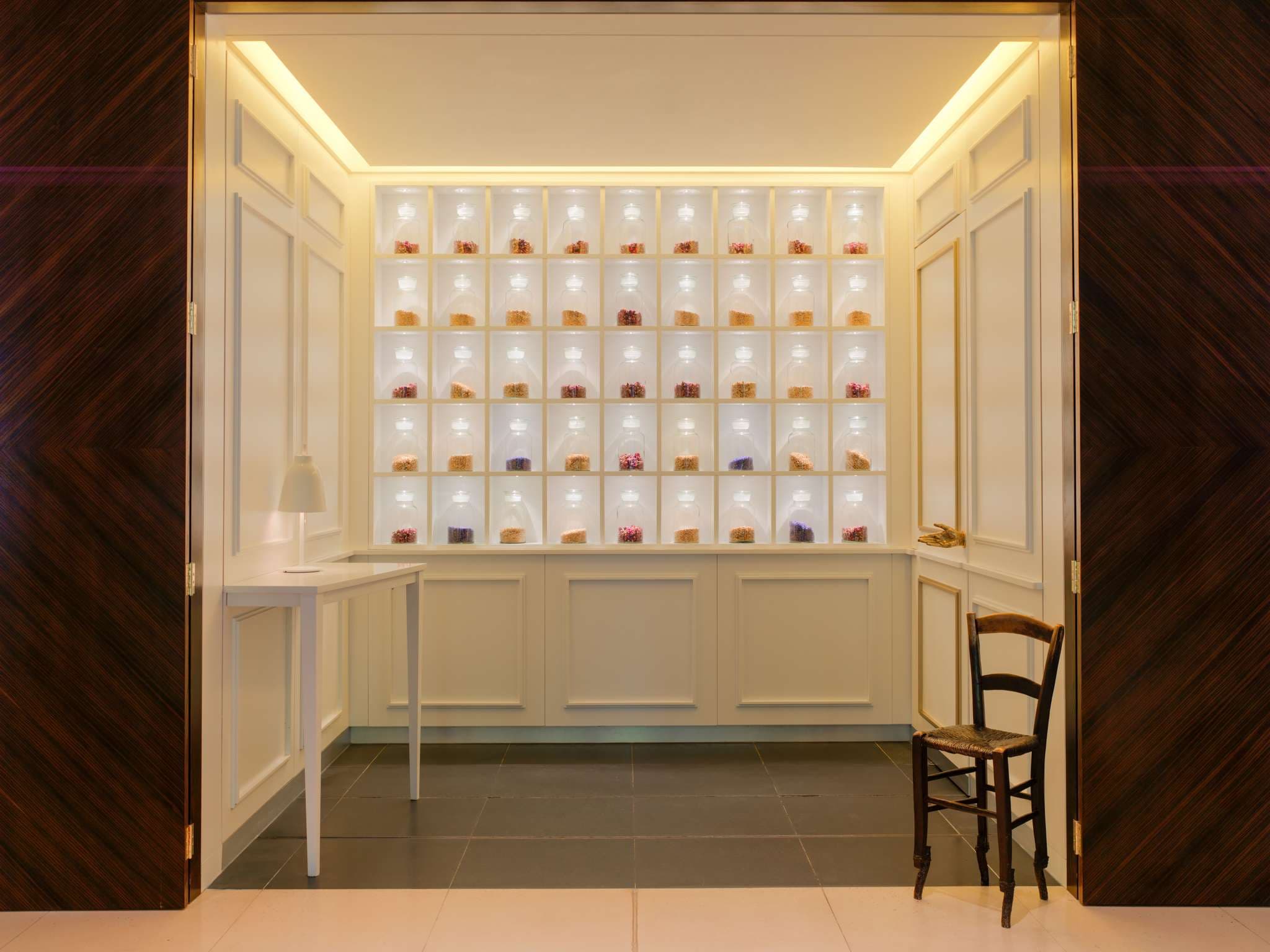 St Martins Lane London