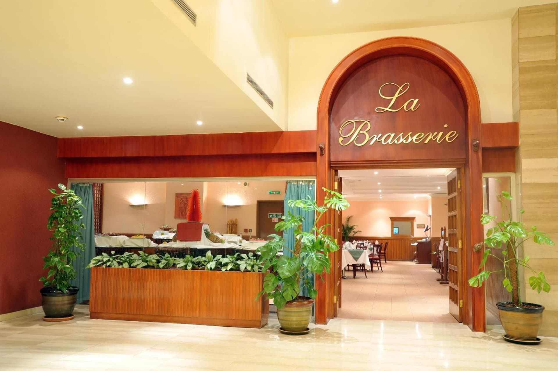 Treffen House Hotel