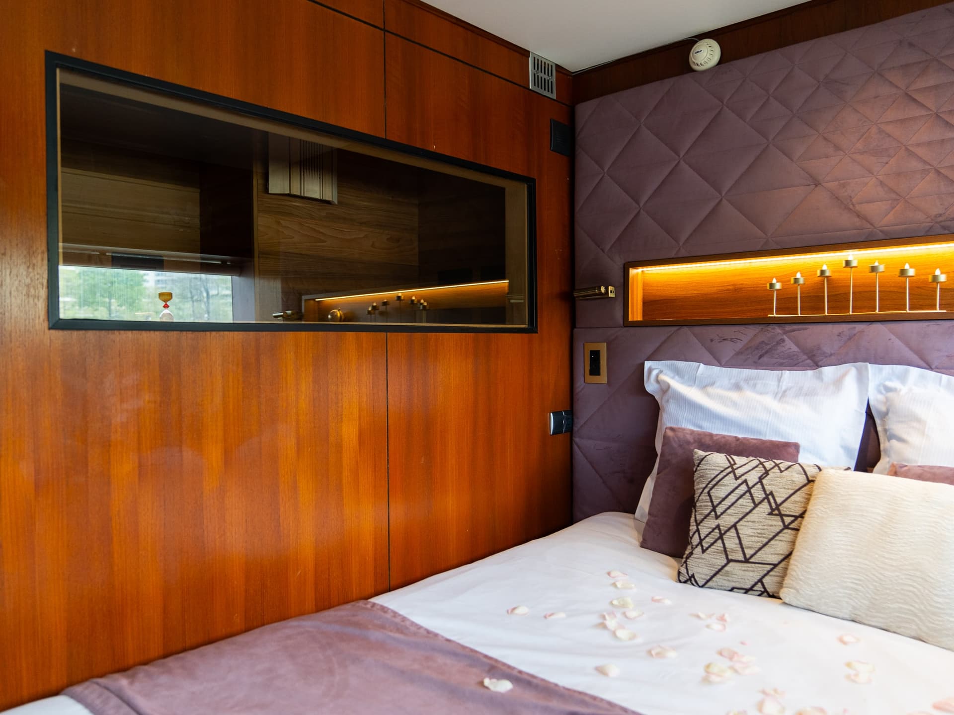 VIP Paris Yacht Hôtel