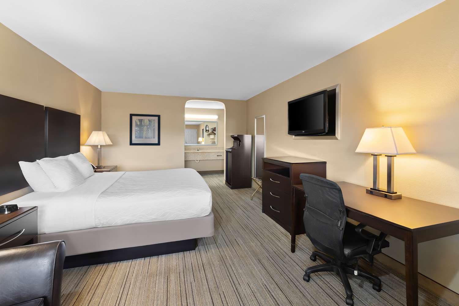 Best Western Cedar Inn