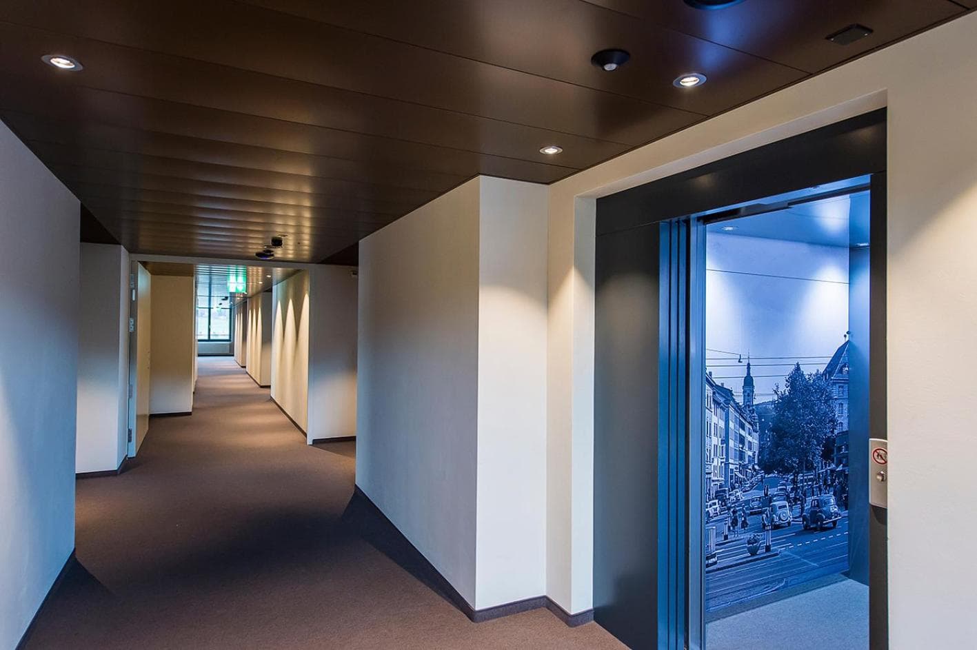 Hotel one66