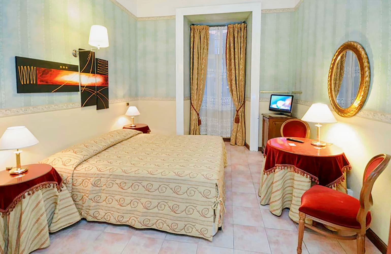 Hotel Sweet Home