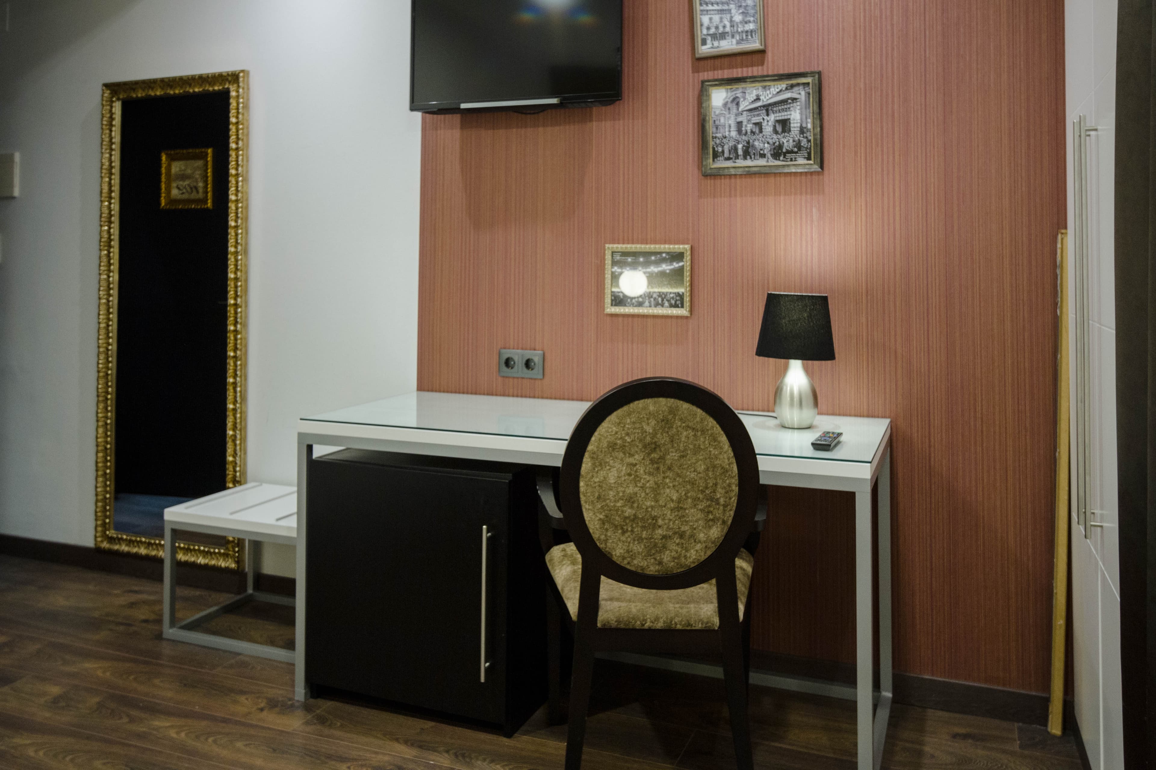 Hotel Moderno Bcn (Old)