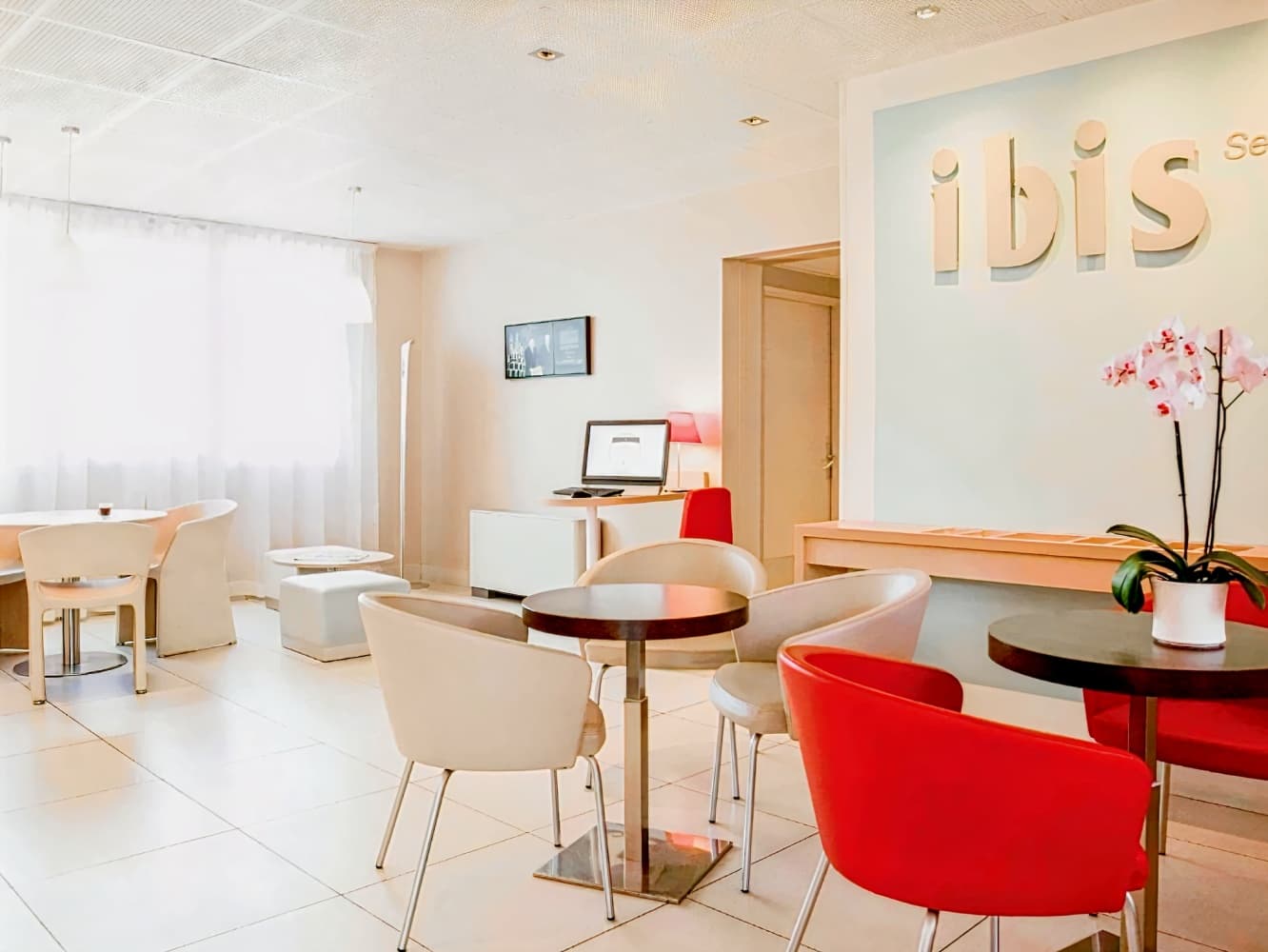 ibis Senlis