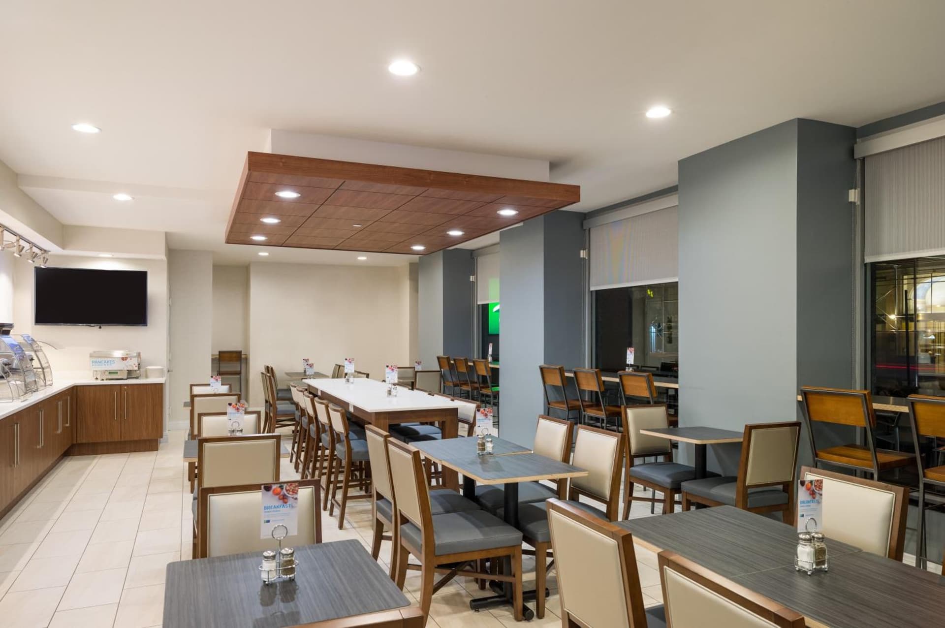 Holiday Inn Express New York City Chelsea, an IHG Hotel