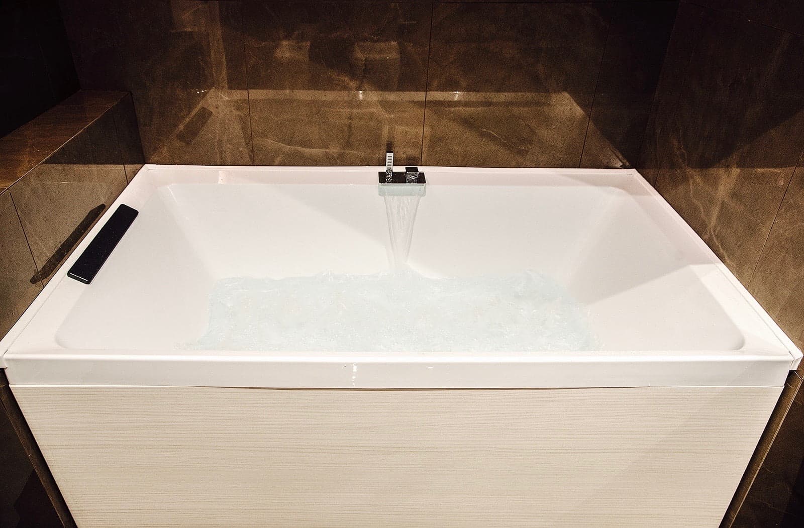 Caruso Place Boutique & Wellness Suites