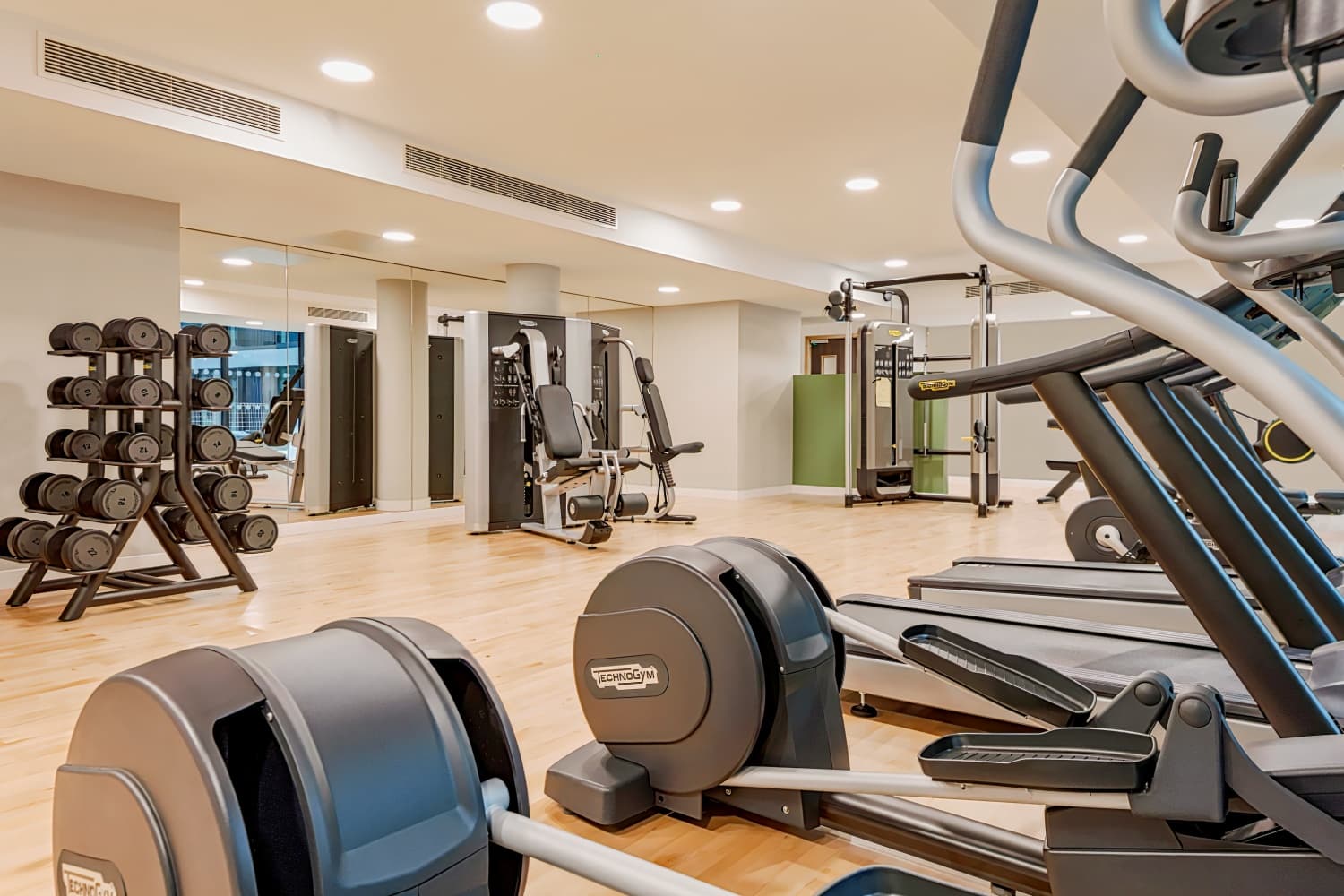 Holiday Inn London Heathrow - Bath Road by IHG