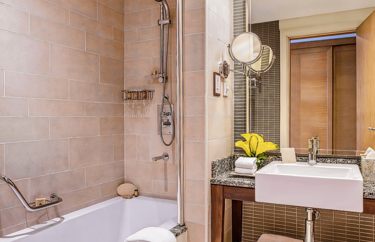 Amwaj Rotana Jumeirah Beach - Dubai