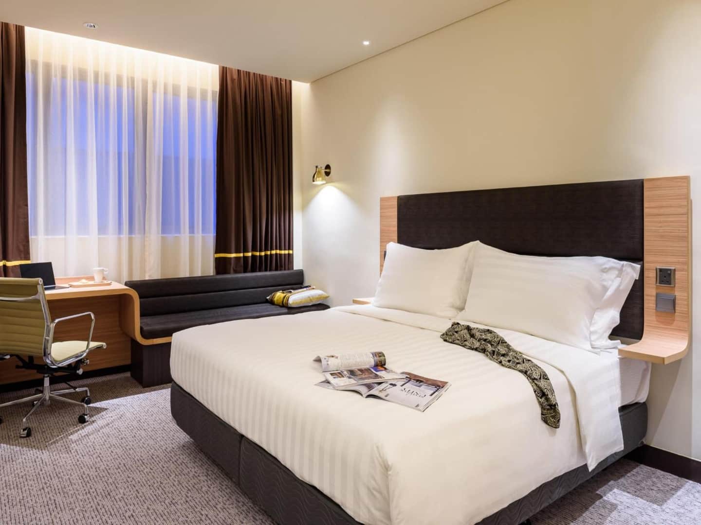Camlux Hotel