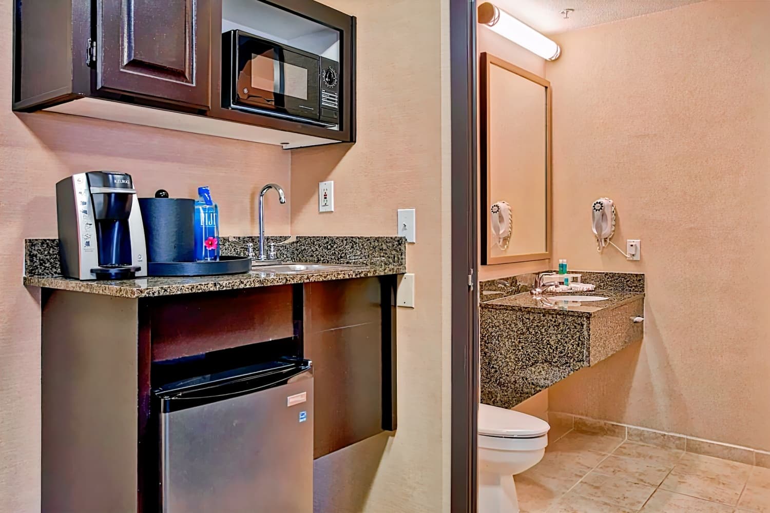 Holiday Inn Express Costa Mesa