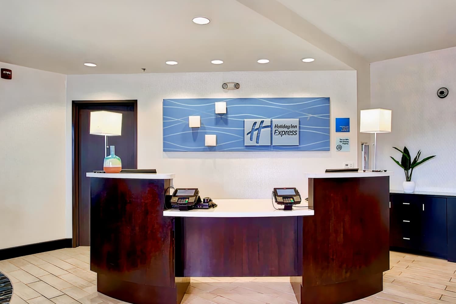 Holiday Inn Express Costa Mesa