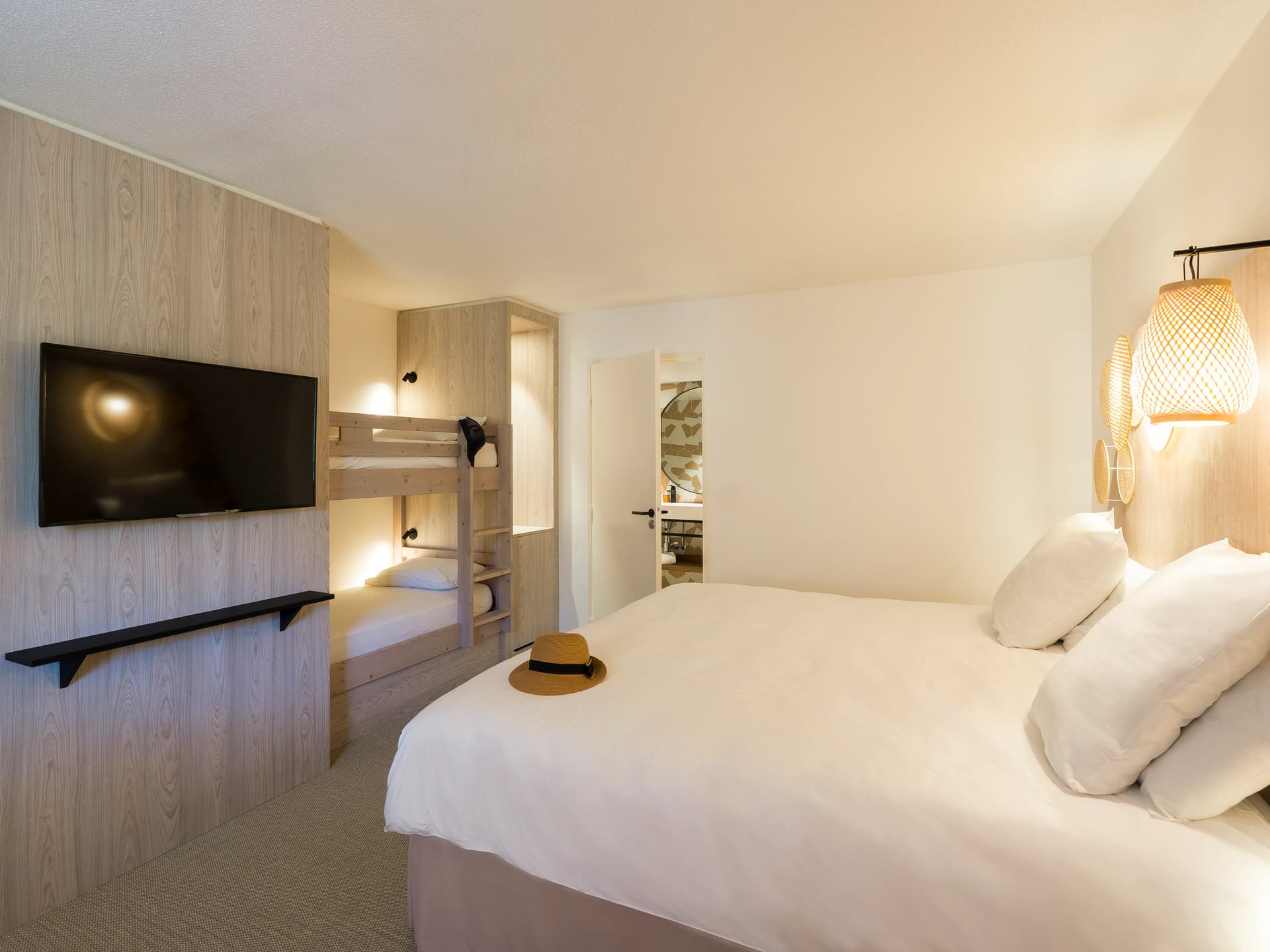 Mercure Cannes Mandelieu Hotel