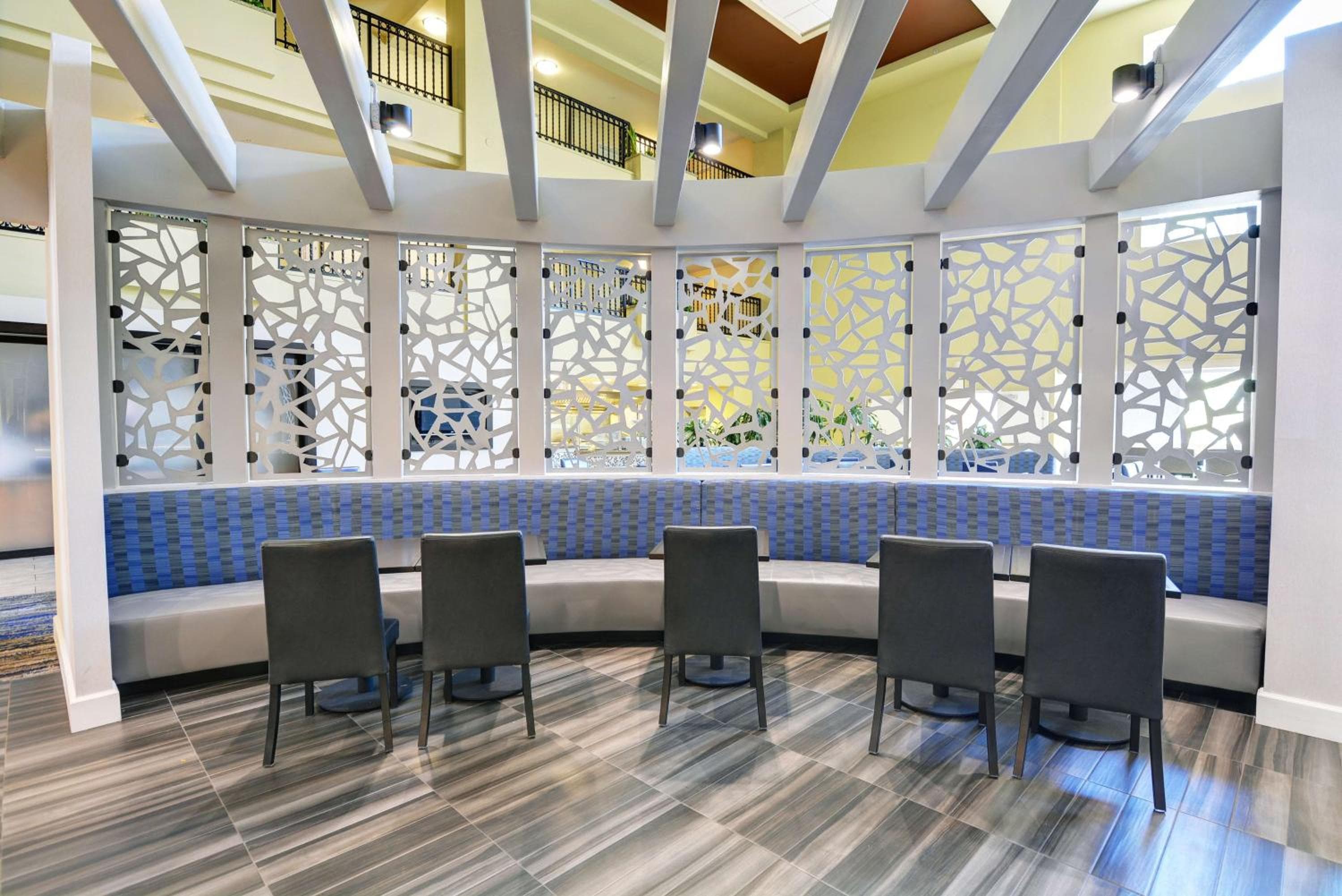 Embassy Suites by Hilton Valencia