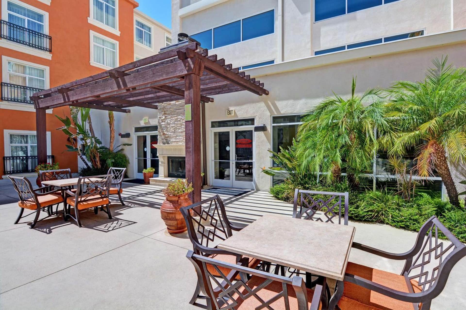 Embassy Suites by Hilton Valencia