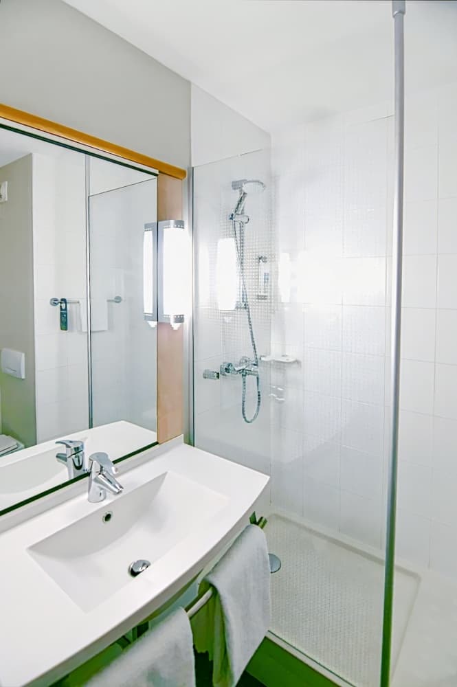 ibis Nantes Saint Herblain