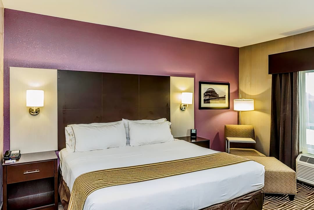 Holiday Inn Express & Suites Cheektowaga North East