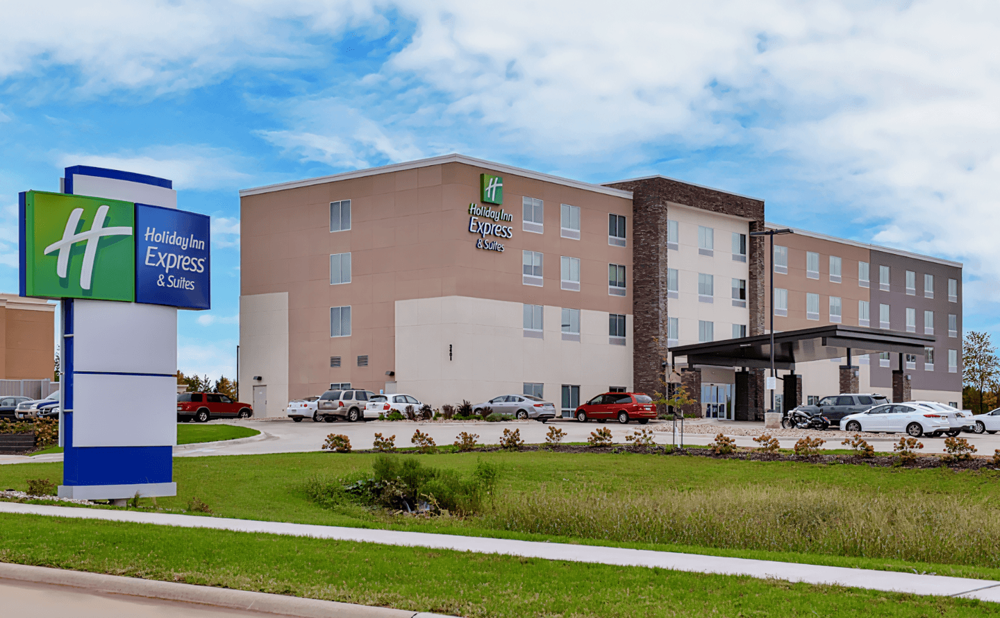 Holiday Inn Express & Suites Marshalltown