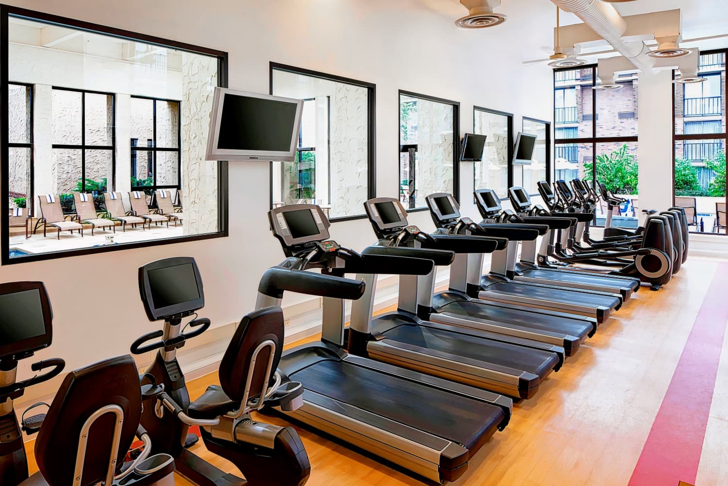 Sheraton Milwaukee Brookfield