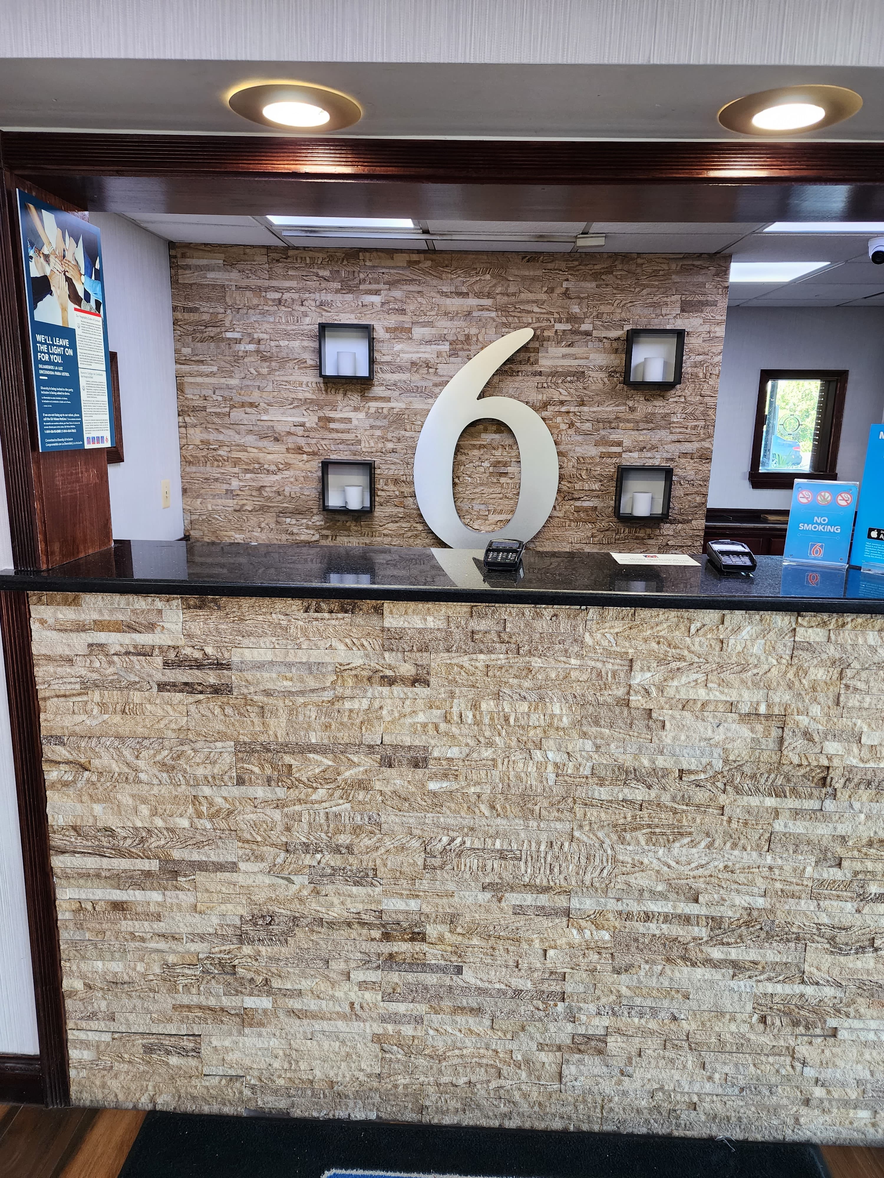 Studio 6 Suites / Motel 6 Baltimore West - Catonsville