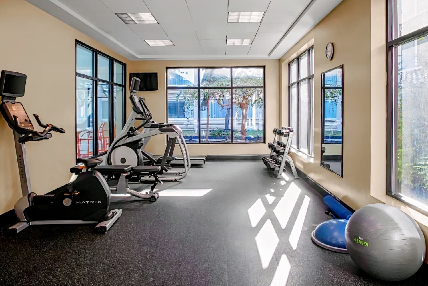 Holiday Inn & Suites Boston Peabody