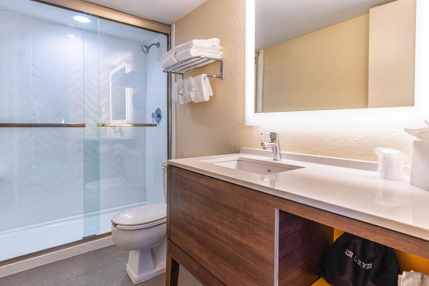 Holiday Inn Miami International Airport, an IHG Hotel