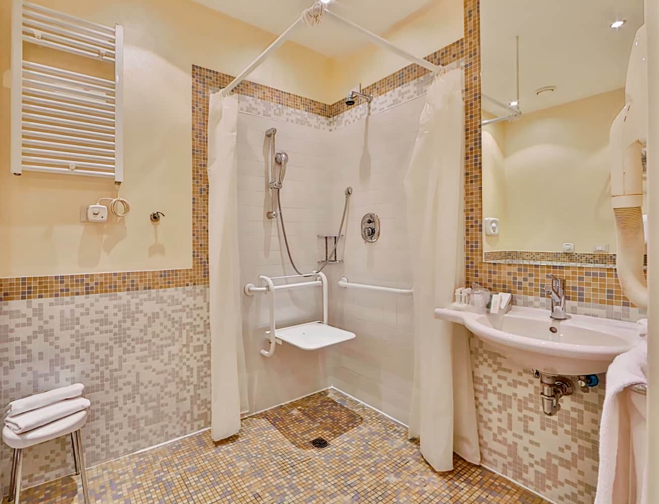 Crowne Plaza Venice East, an IHG Hotel