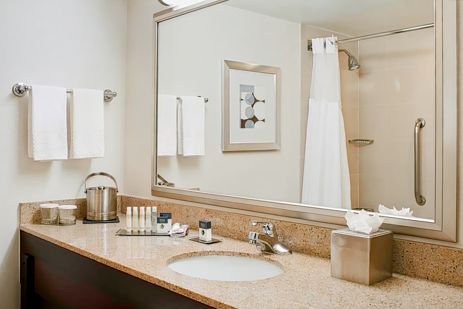 DoubleTree by Hilton Dearborn