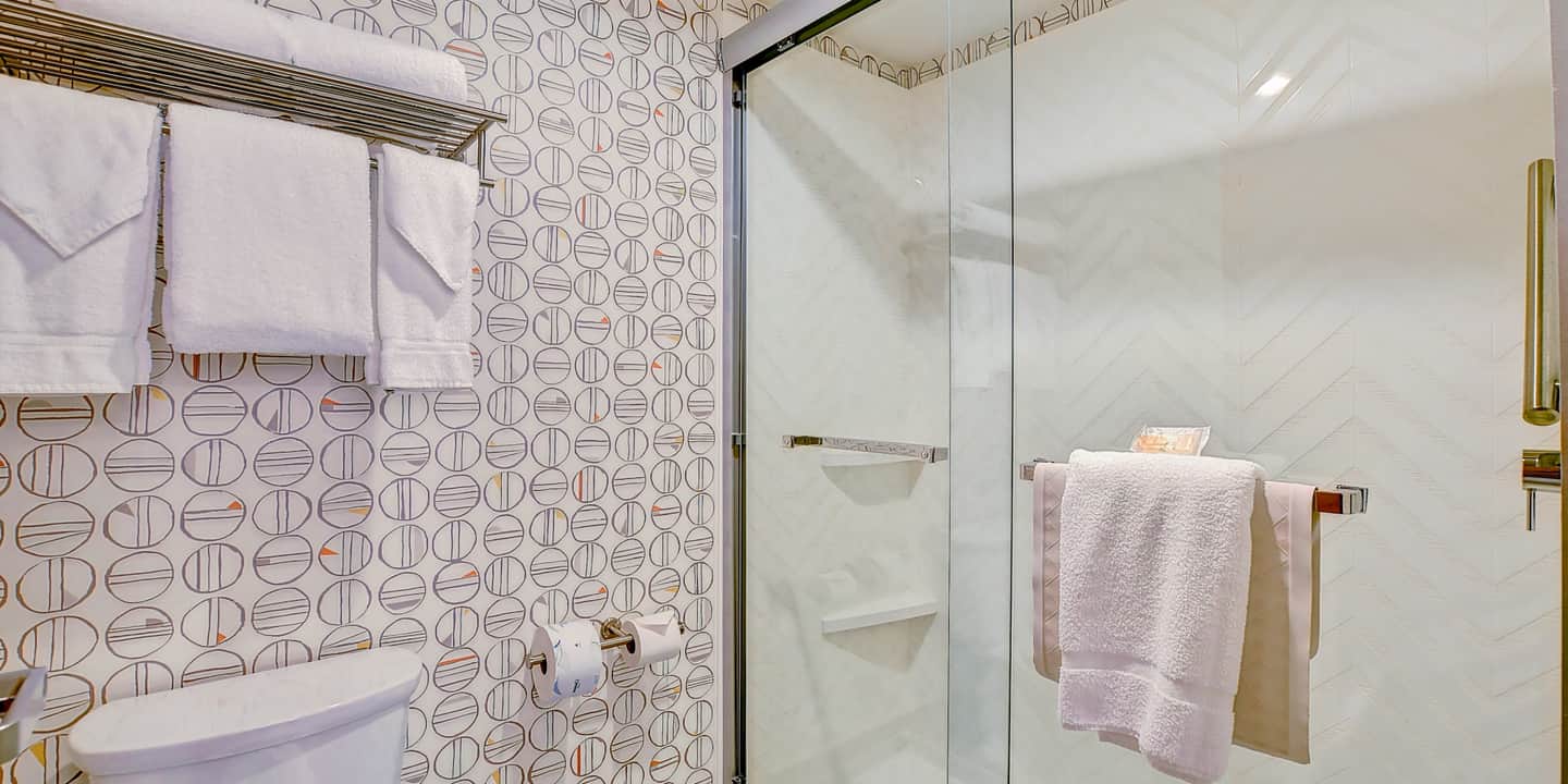 Holiday Inn Salem (I-93 at Exit 2) by IHG