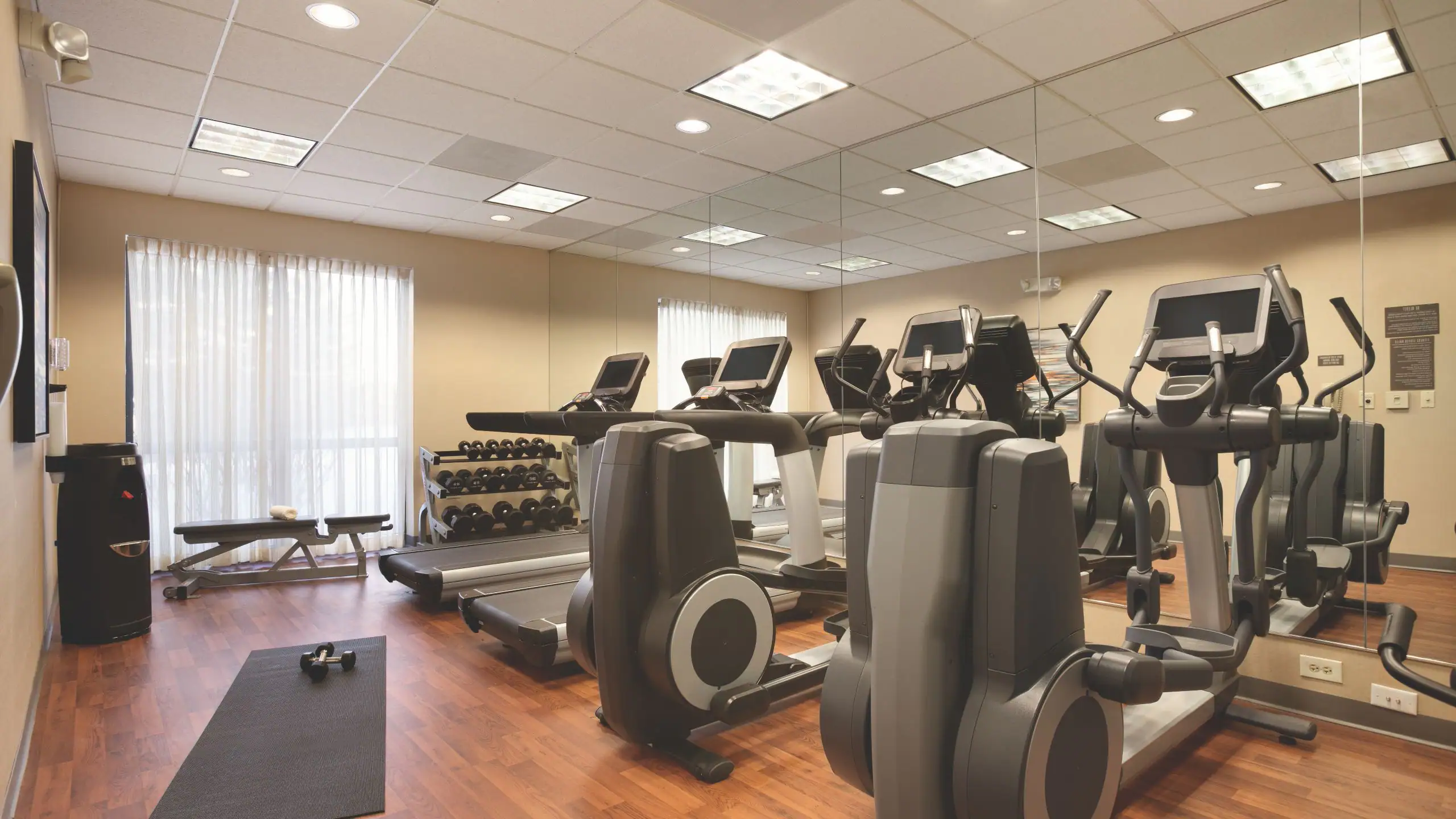 Hyatt Place Chicago / Lombard - Oak Brook