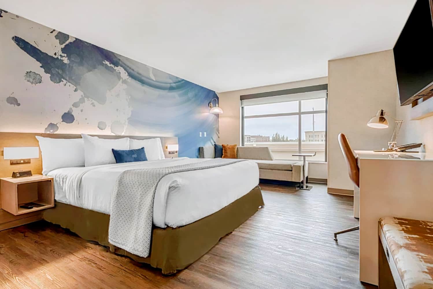 Cambria Hotel Milwaukee Downtown