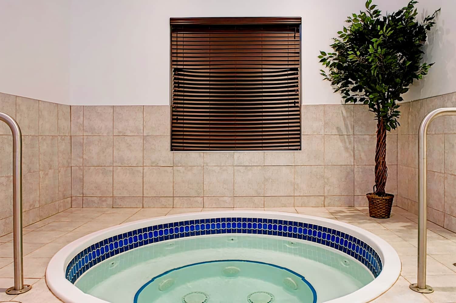 Holiday Inn Express & Suites Slave Lake