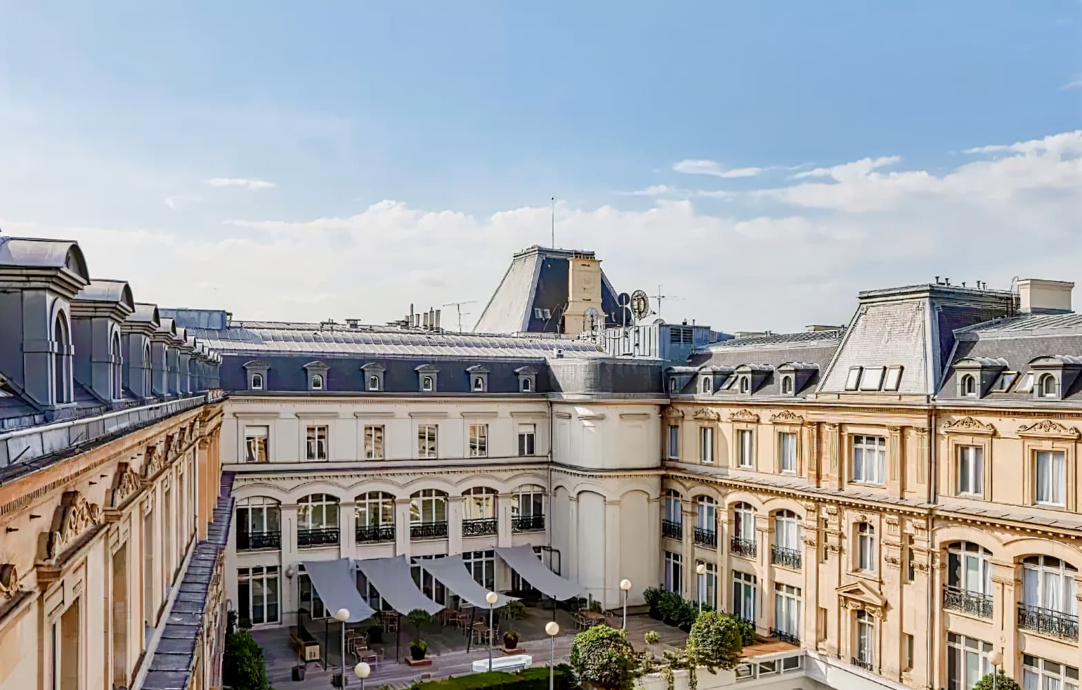 Crowne Plaza Paris République, an IHG Hotel