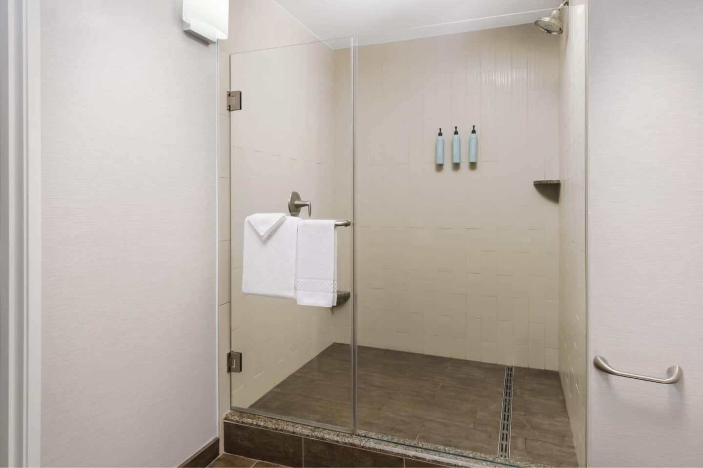 Courtyard by Marriott Los Angeles Woodland Hills