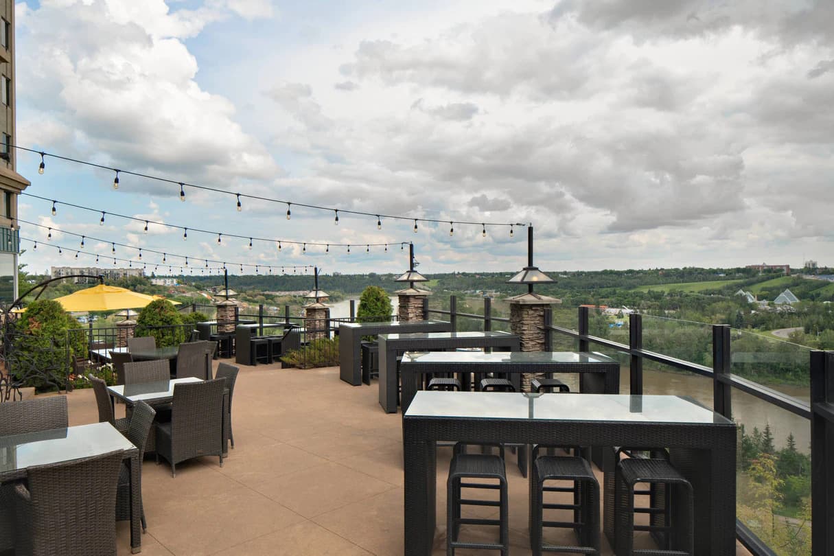 Courtyard By Marriott Edmonton Downtown