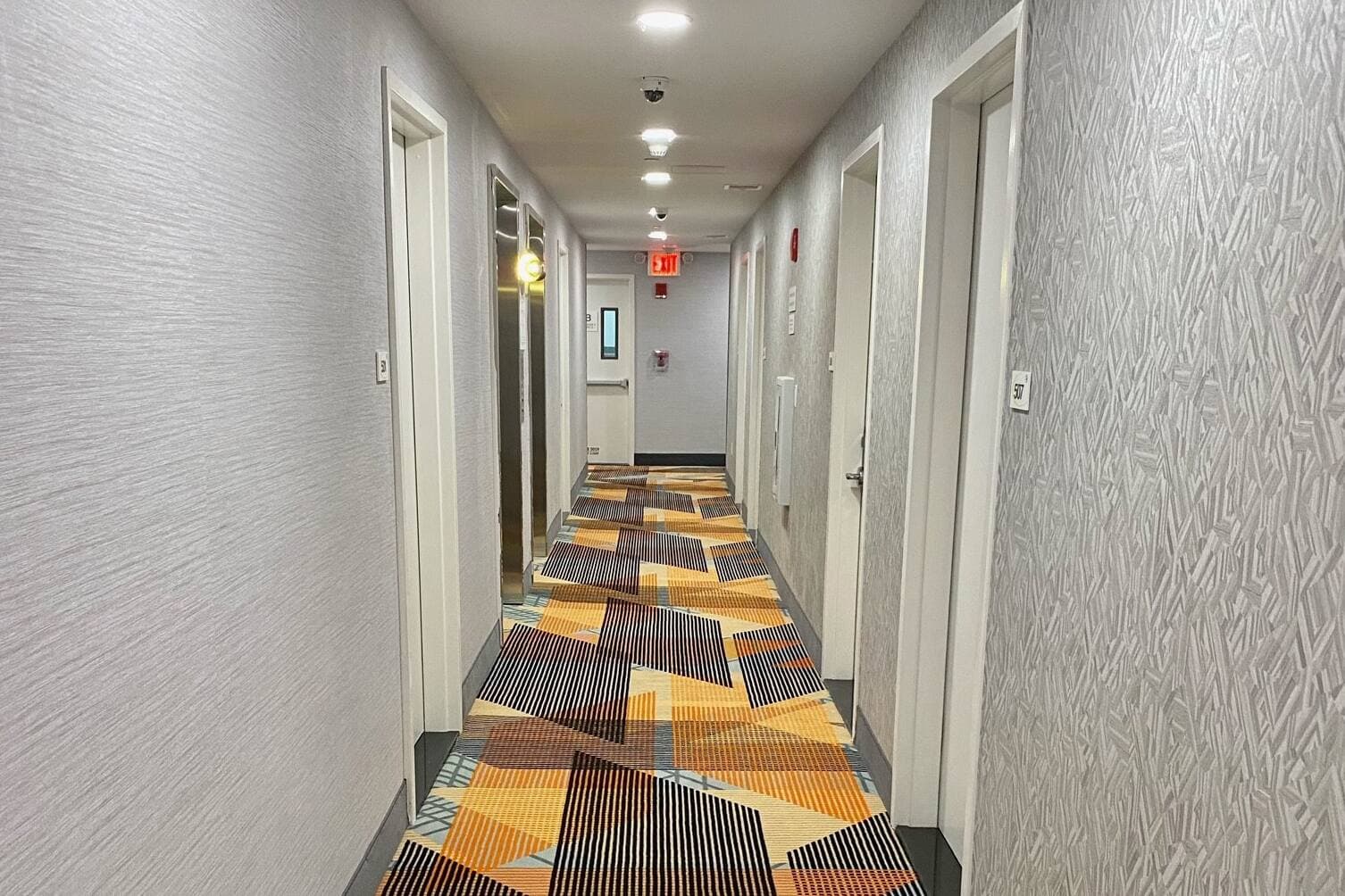 Super 8 by Wyndham Brooklyn Williamsburg