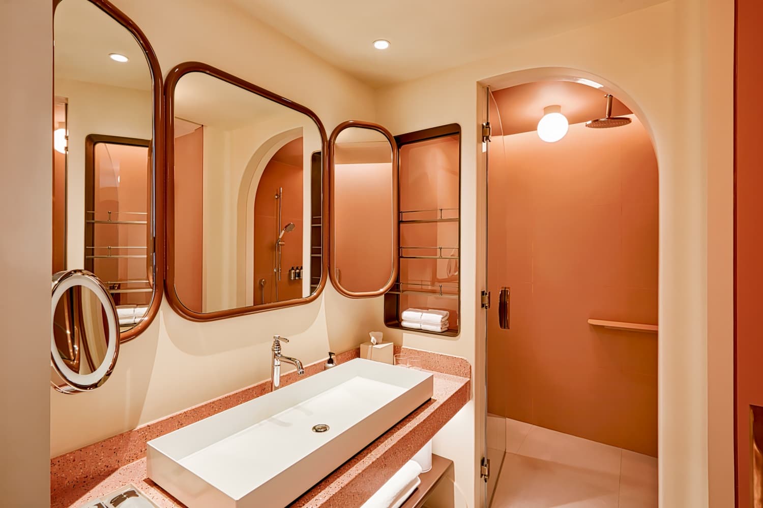 The Standard, Bangkok Mahanakhon