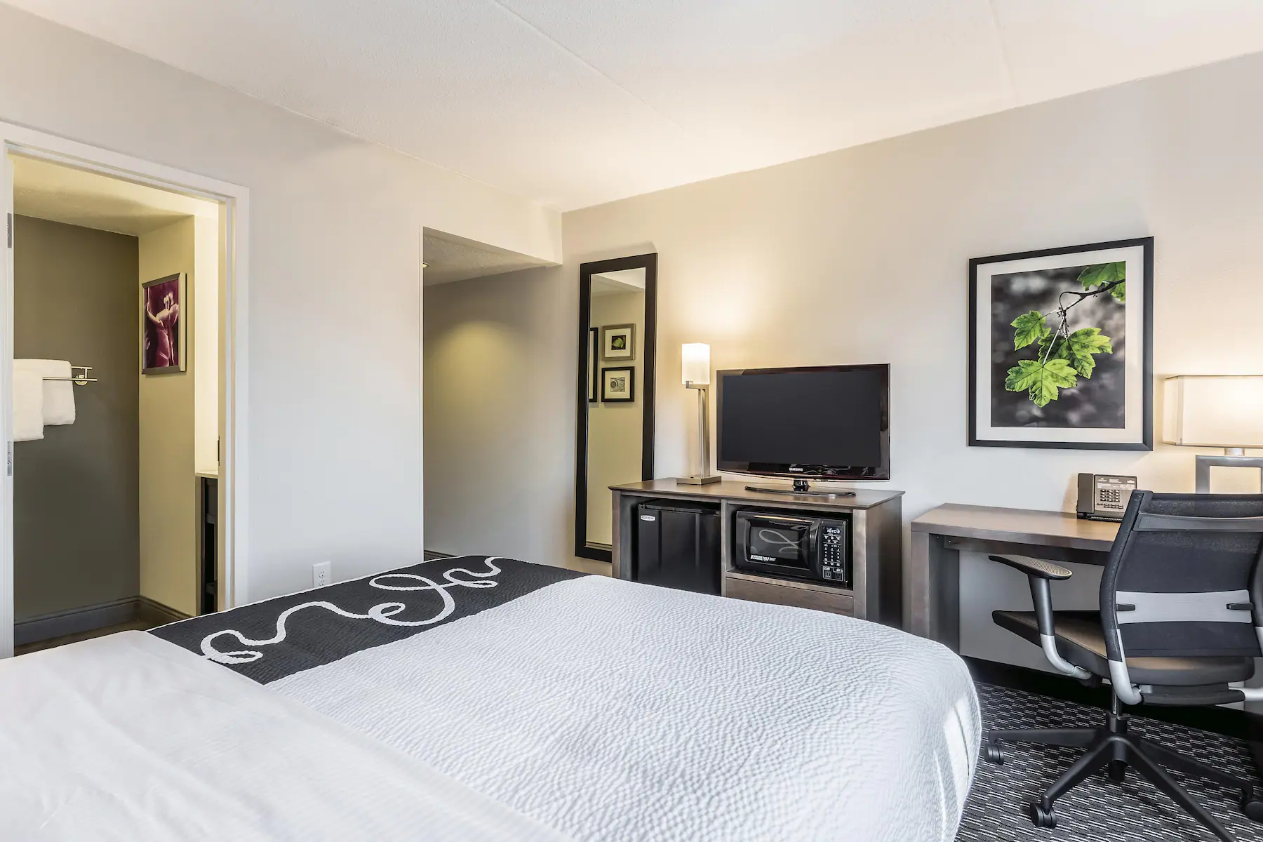 La Quinta Inn & Suites by Wyndham Columbia / Fort Meade