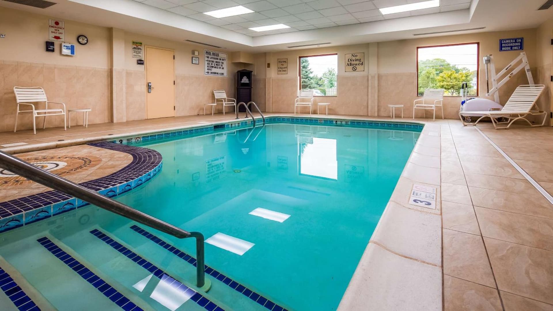 Riverview Inn and Suites Rahway