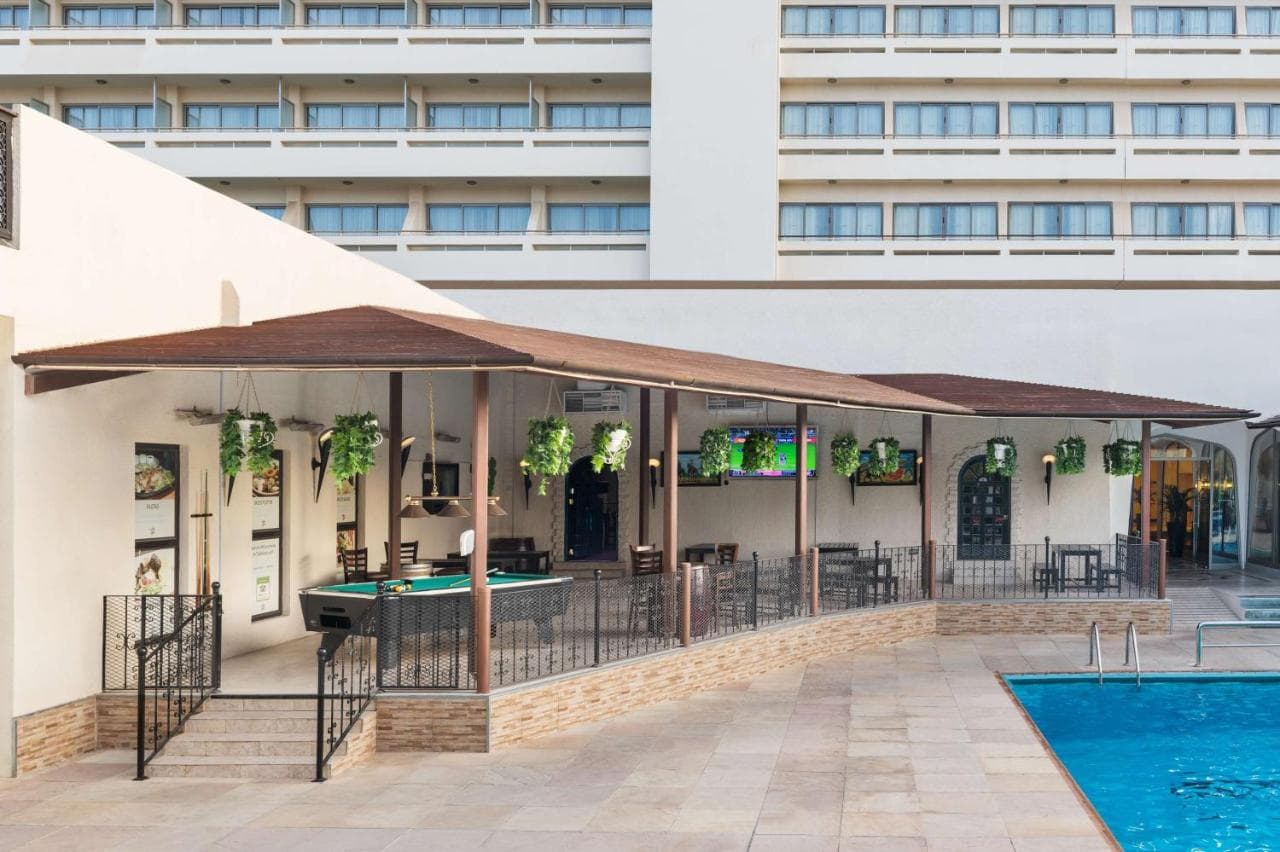 Radisson Blu Hotel & Resort, Al Ain