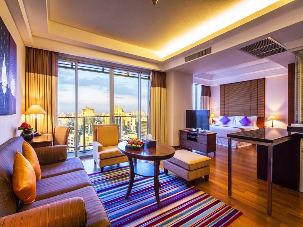 Column Bangkok Hotel