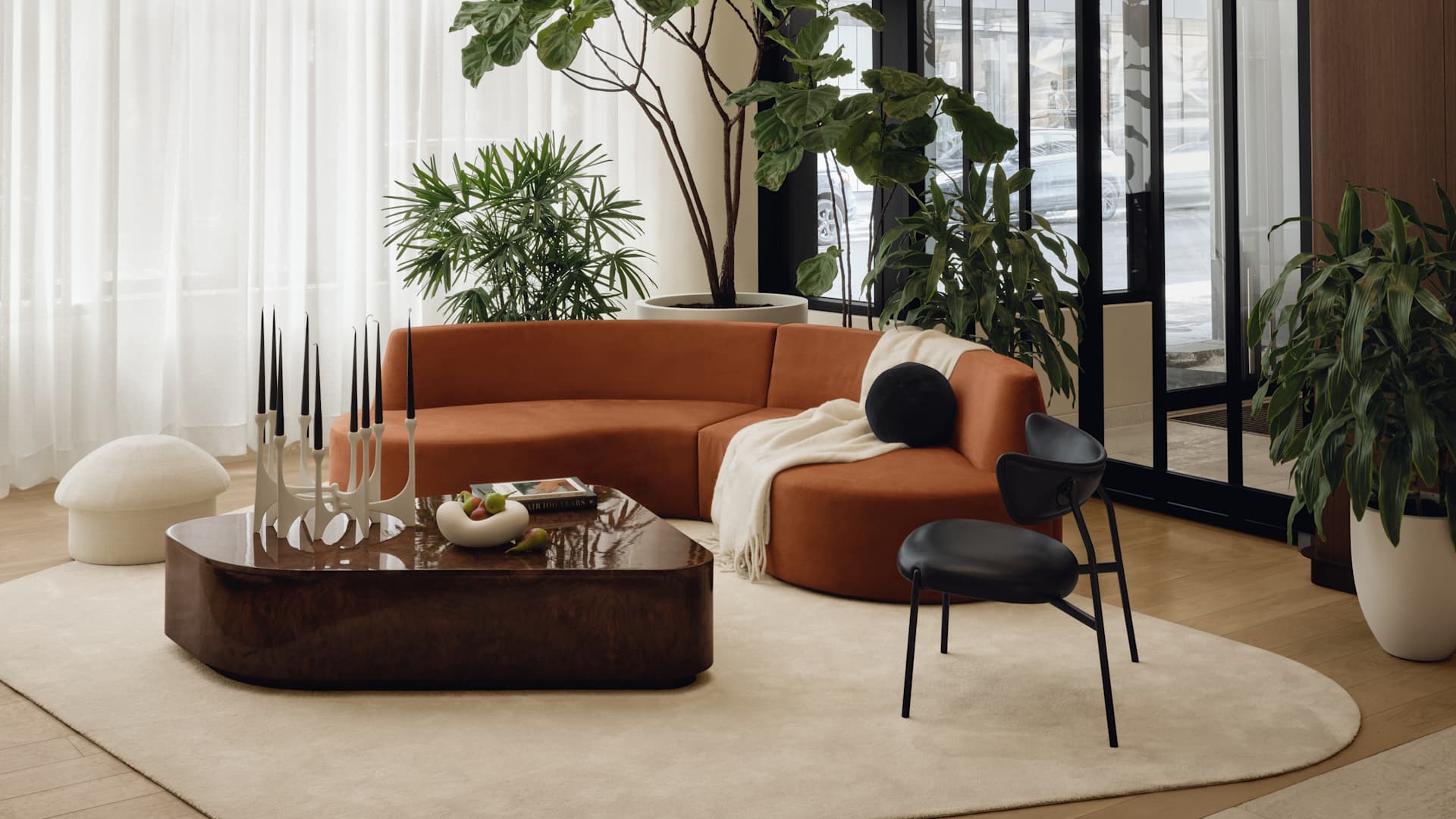 Vogue Hotel Montreal Downtown, Curio Collection by Hilton