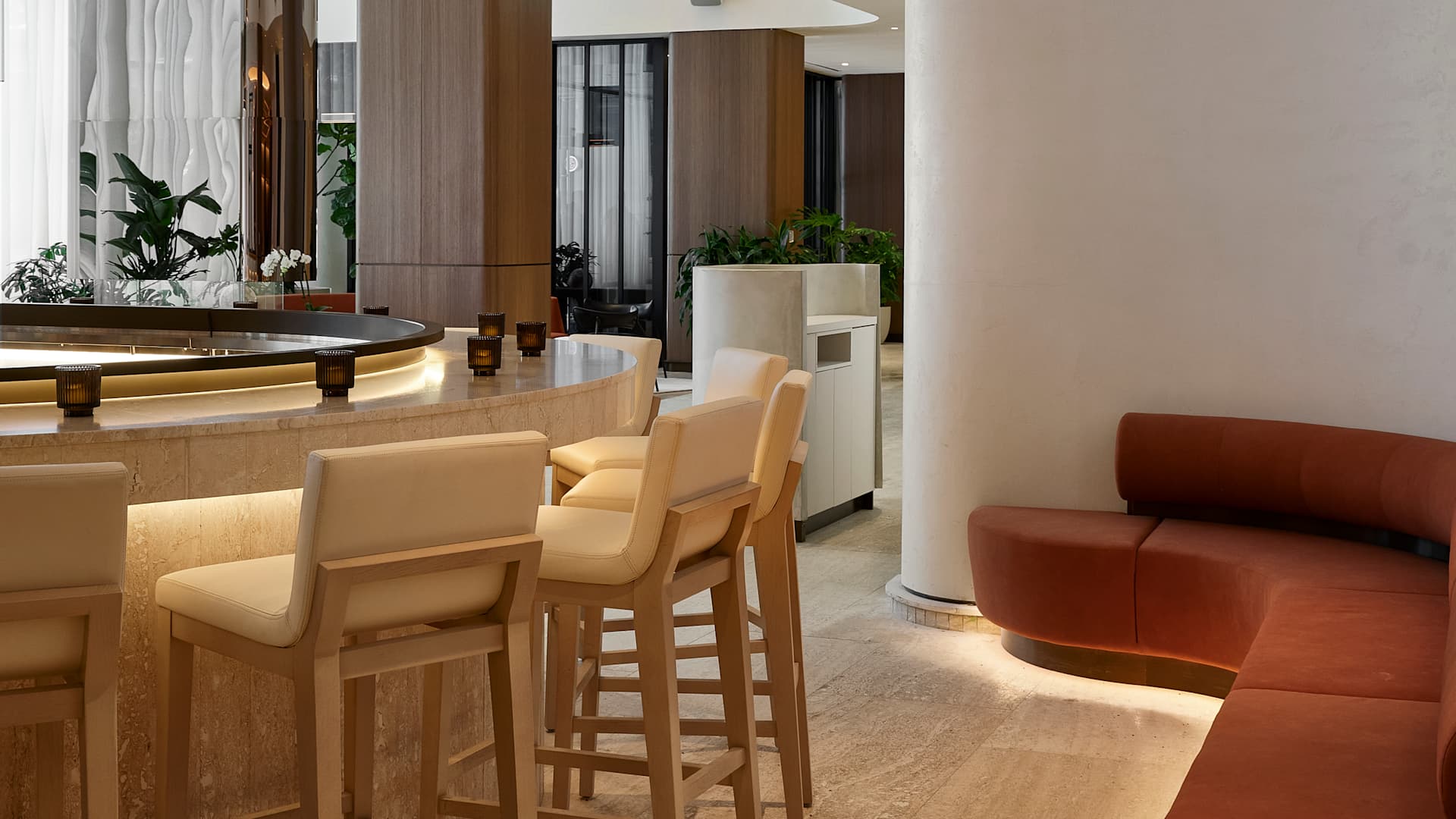 Vogue Hotel Montreal Downtown, Curio Collection by Hilton