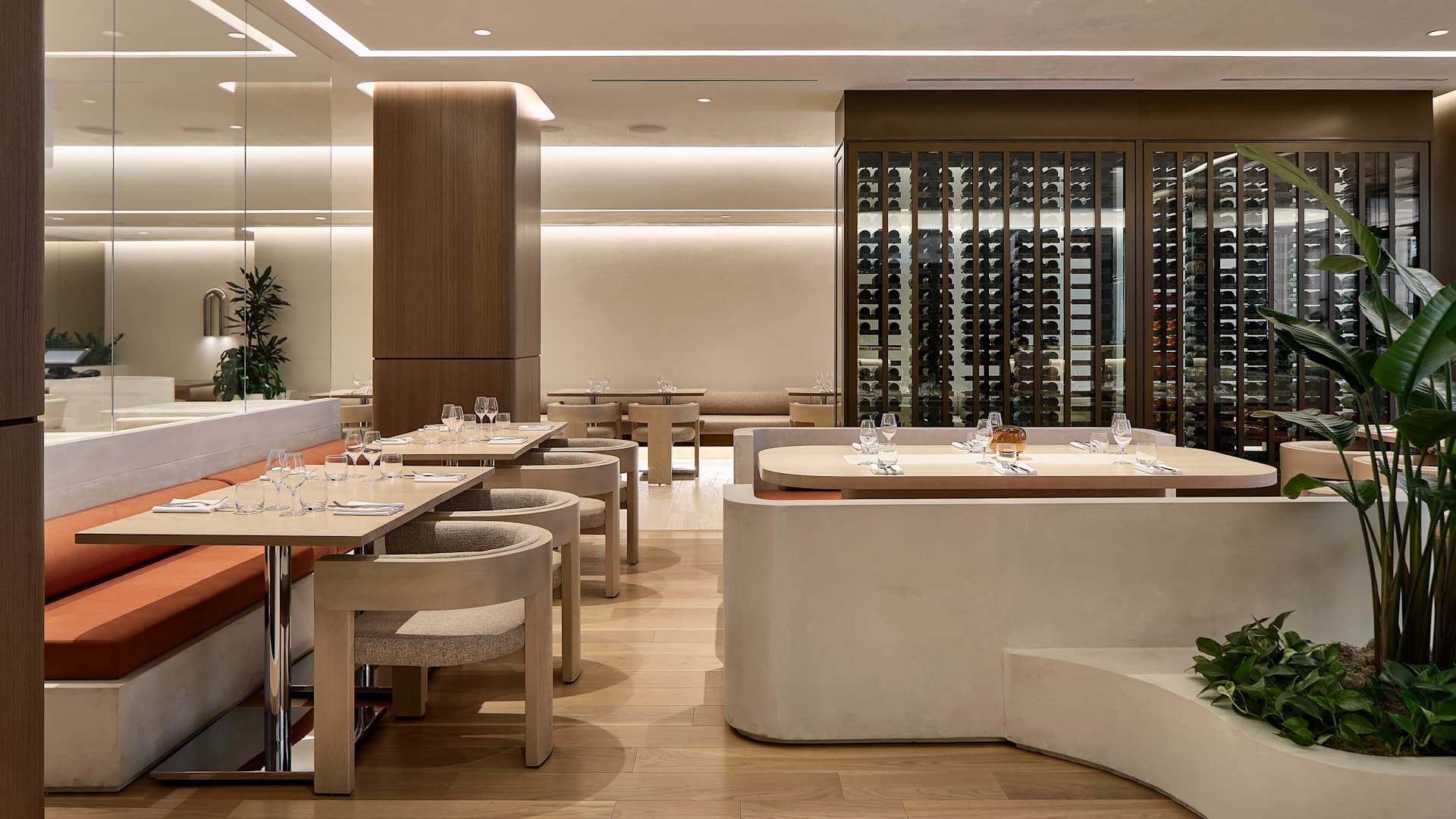 Vogue Hotel Montreal Downtown, Curio Collection by Hilton