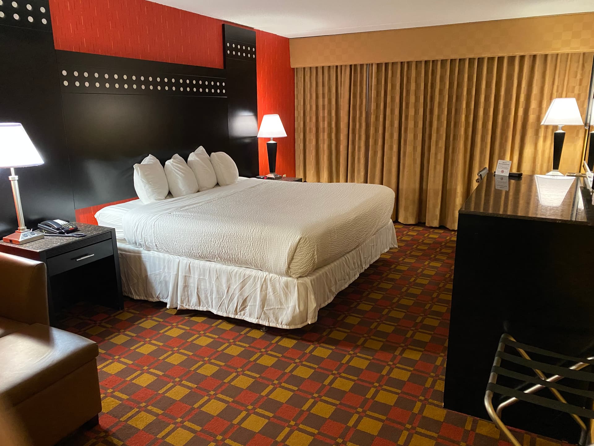Ramada by Wyndham Rochelle Park Near Paramus
