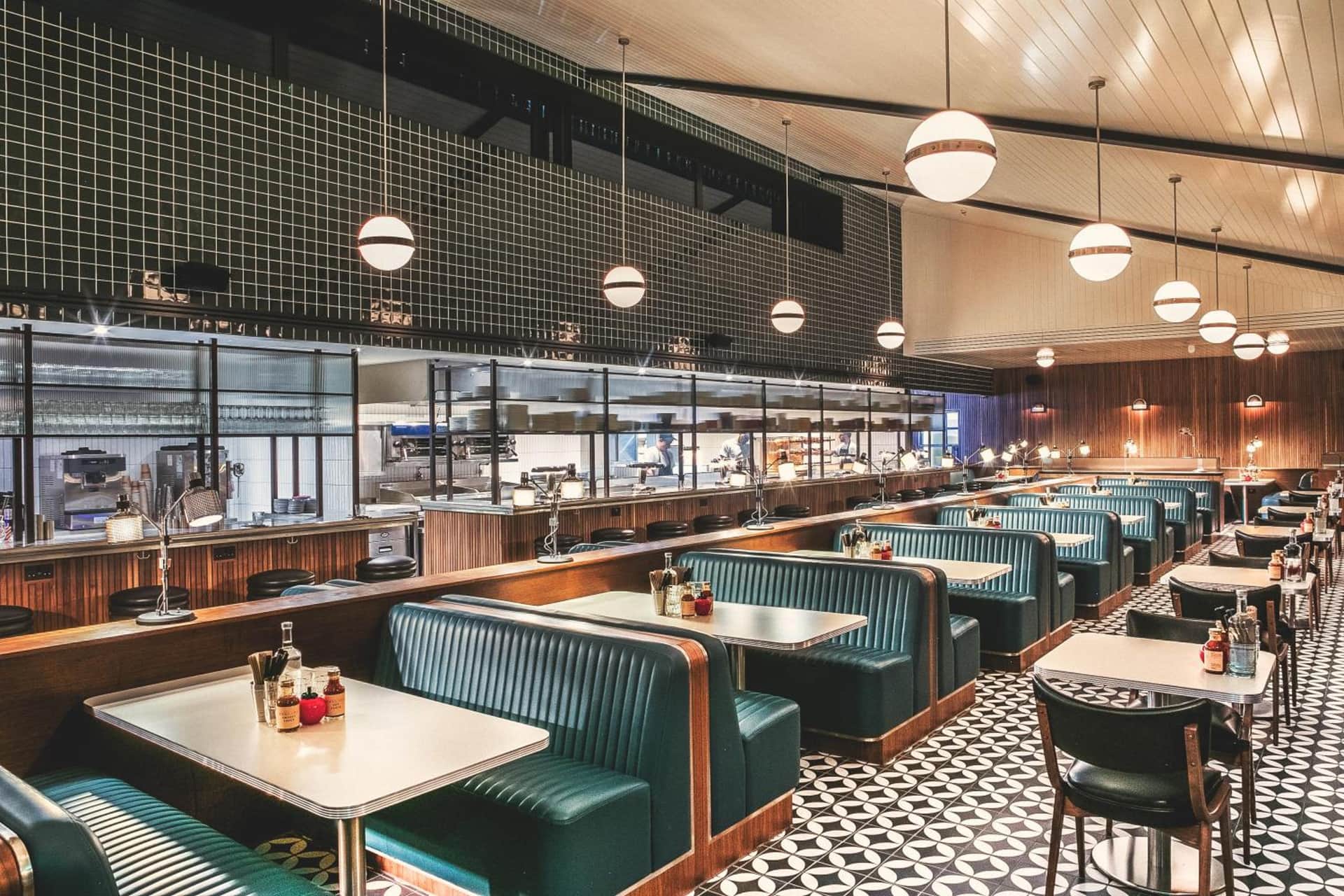 Mollie's Motel & Diner Bristol