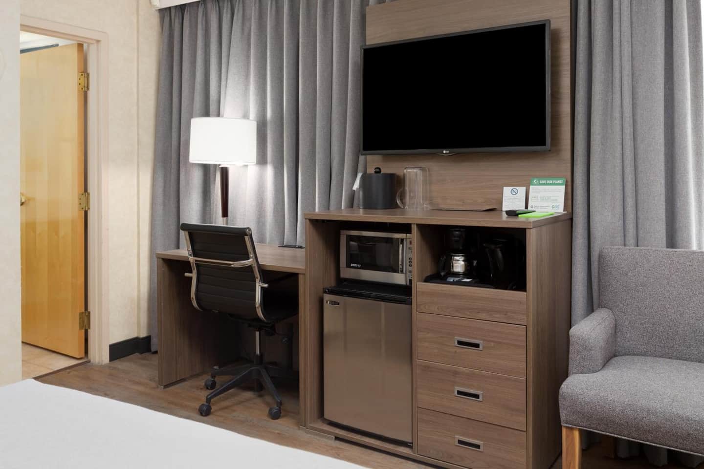 Grand Park Hotel & Suites Downtown Vancouver