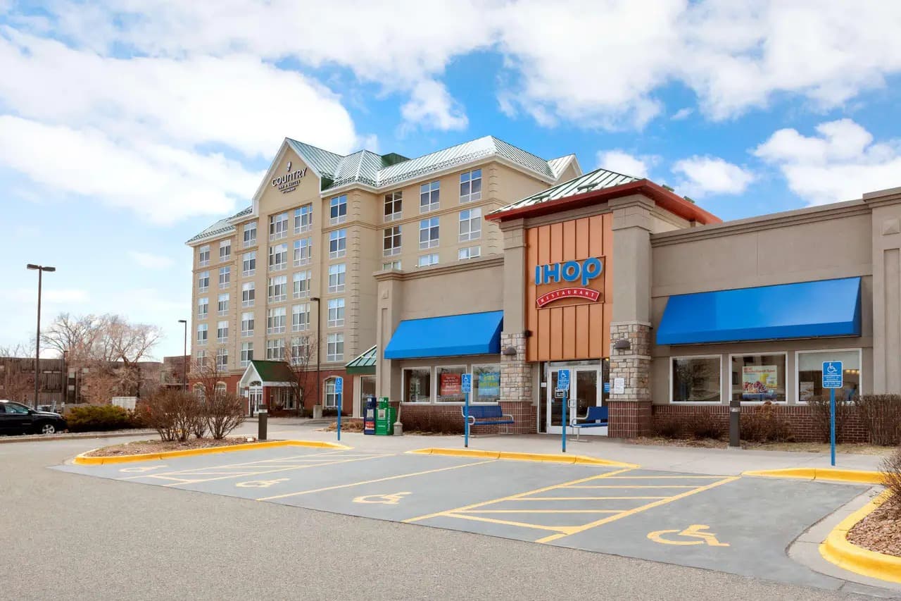 Country Inn & Suites by Radisson, Bloomington at Mall of America, MN