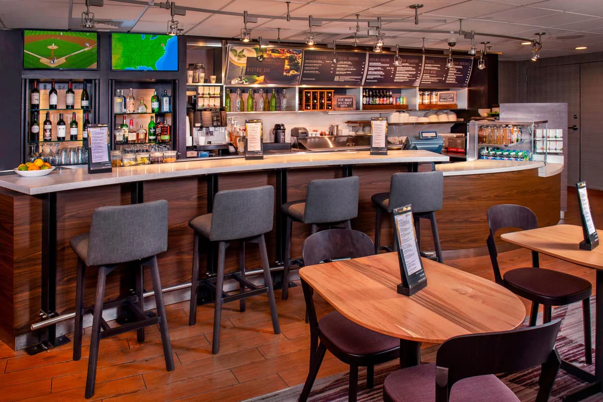 Courtyard by Marriott Downtown Wilmington